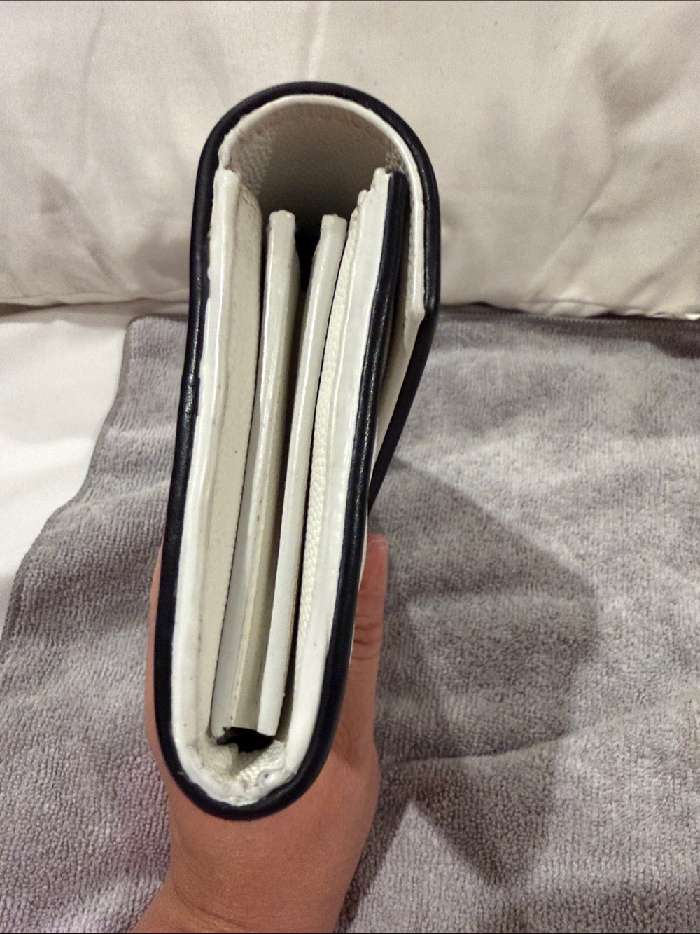 RARE YSL Saint Laurent Large Cassandre Envelope Flap Wallet – White Black Contra - Picture 4 of 15